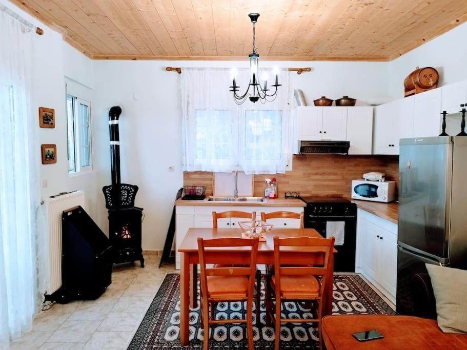 Lávdhas Cozy Cottage For 4 מראה חיצוני תמונה